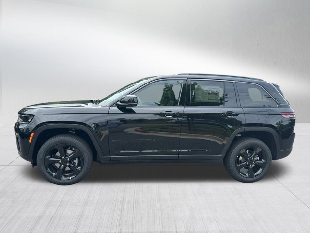 New 2026 Jeep Grand Cherokee Limited w/ Limited Altitude Package AWD/4WD image 8