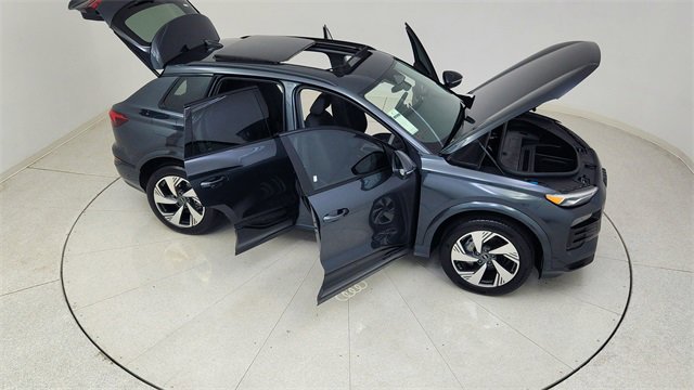 Used 2025 Audi Q6 e-tron Premium w/ Convenience Package image 82