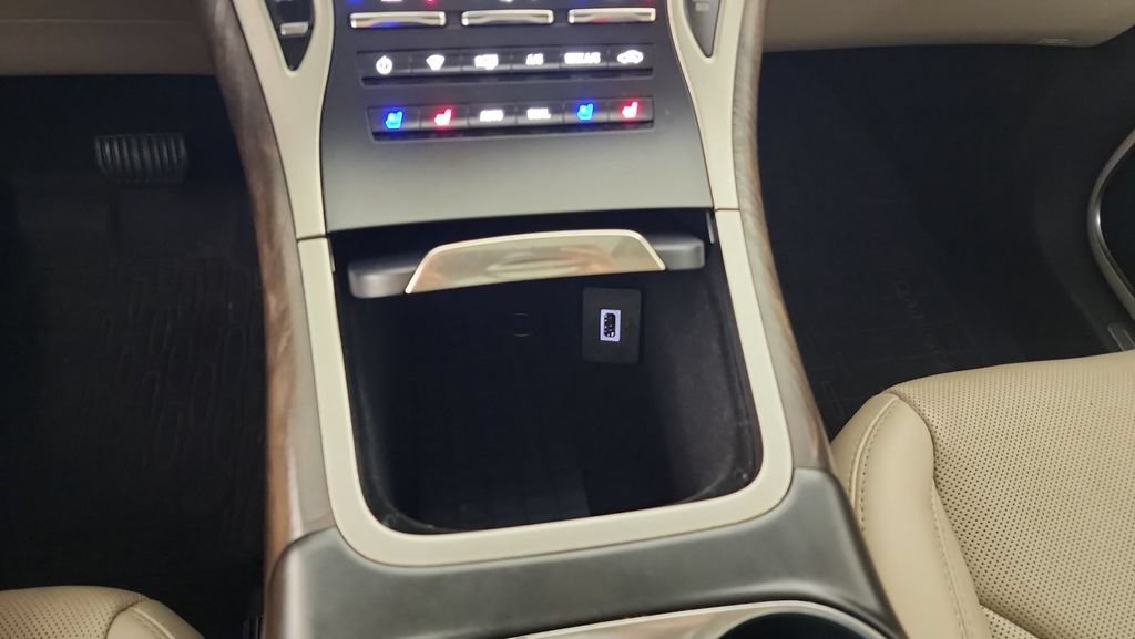 Used 2019 Lincoln Nautilus Reserve w/ Cargo Utility Package AWD/4WD image 18