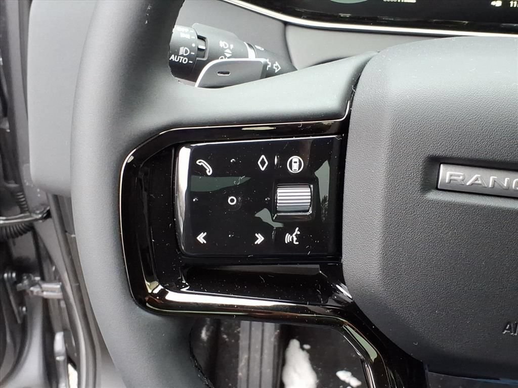 New 2026 Land Rover Range Rover Evoque Dynamic SE AWD/4WD image 16
