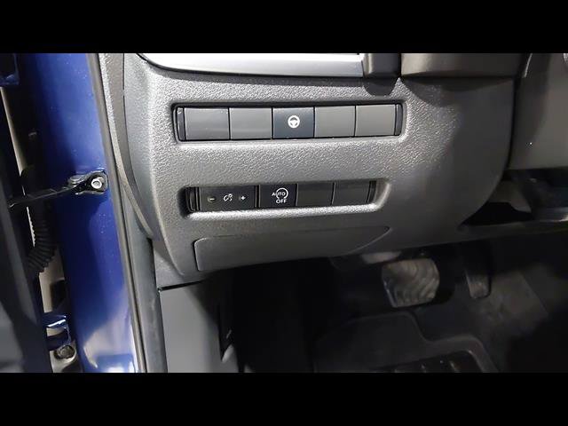 Used 2023 Nissan Rogue SV AWD/4WD image 23