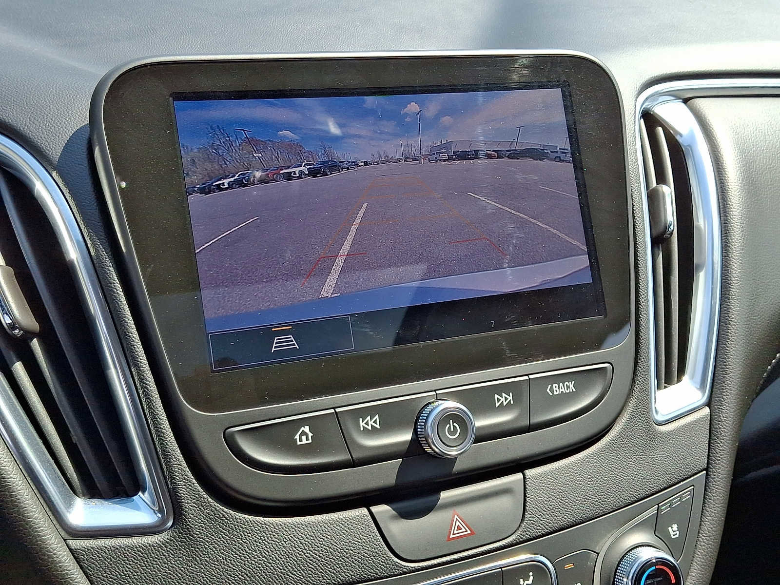 Used 2021 Chevrolet Malibu Premier image 20