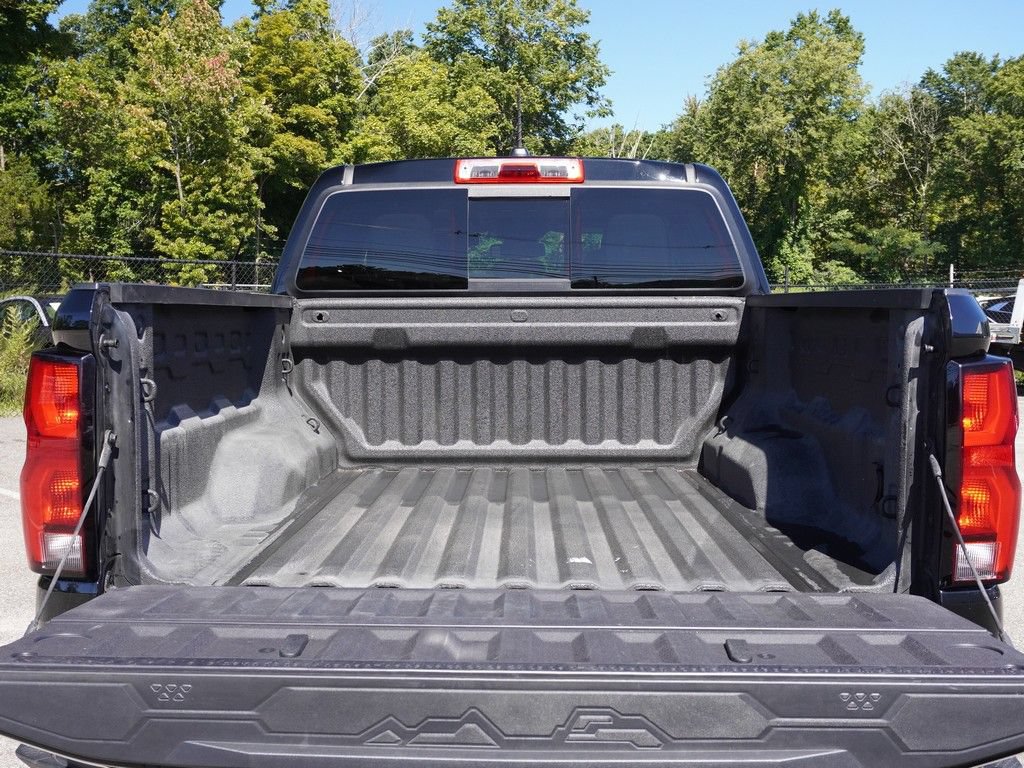 Used 2024 Chevrolet Colorado Z71 w/ Z71 Convenience Package 2 AWD/4WD image 21