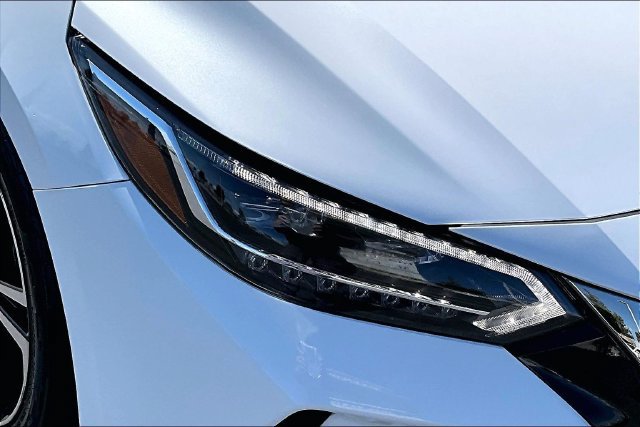 Used 2023 Nissan Sentra SR w/ SR Premium Package FWD image 30