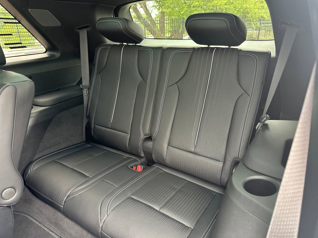 New 2026 Cadillac Vistiq Premium Luxury AWD/4WD image 34