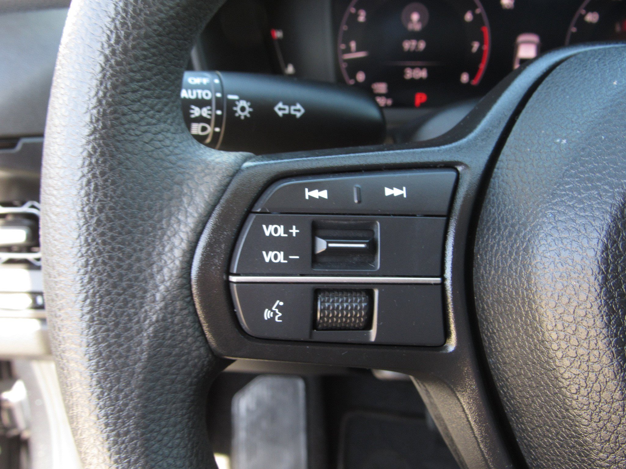 Certified 2023 Honda Accord EX image 24
