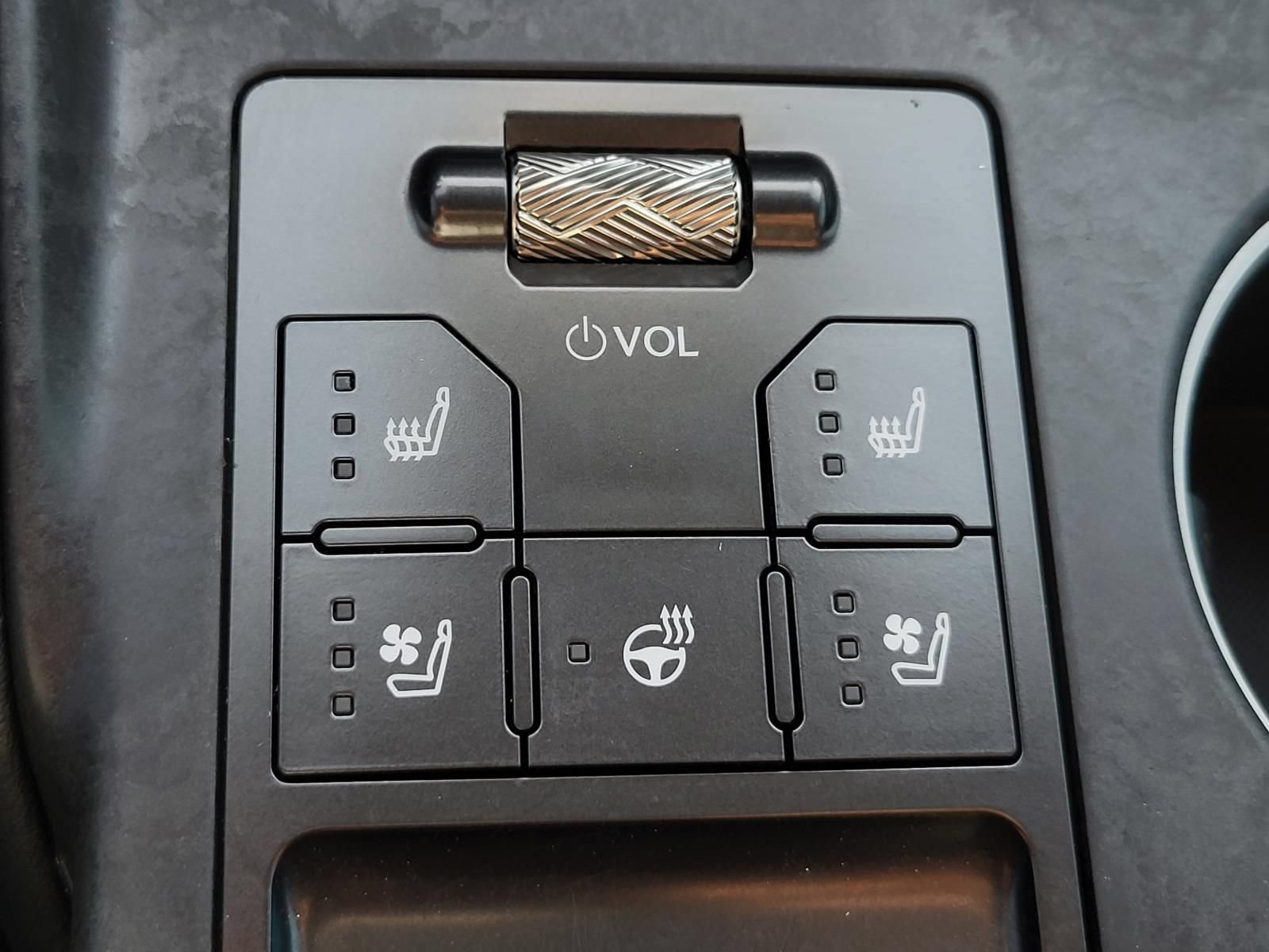 Used 2026 Lexus IS 350 F Sport w/ Accessory Package Z1 RWD image 23