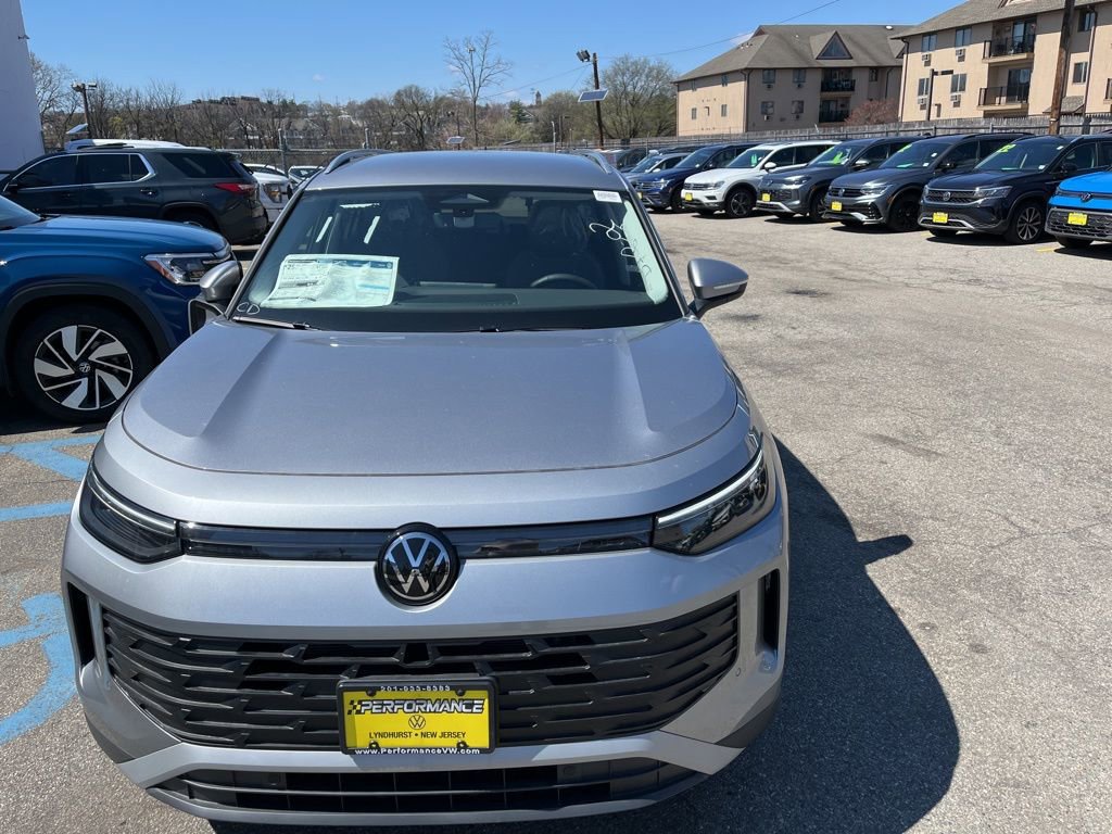 New 2026 Volkswagen Tiguan SE AWD/4WD image 2