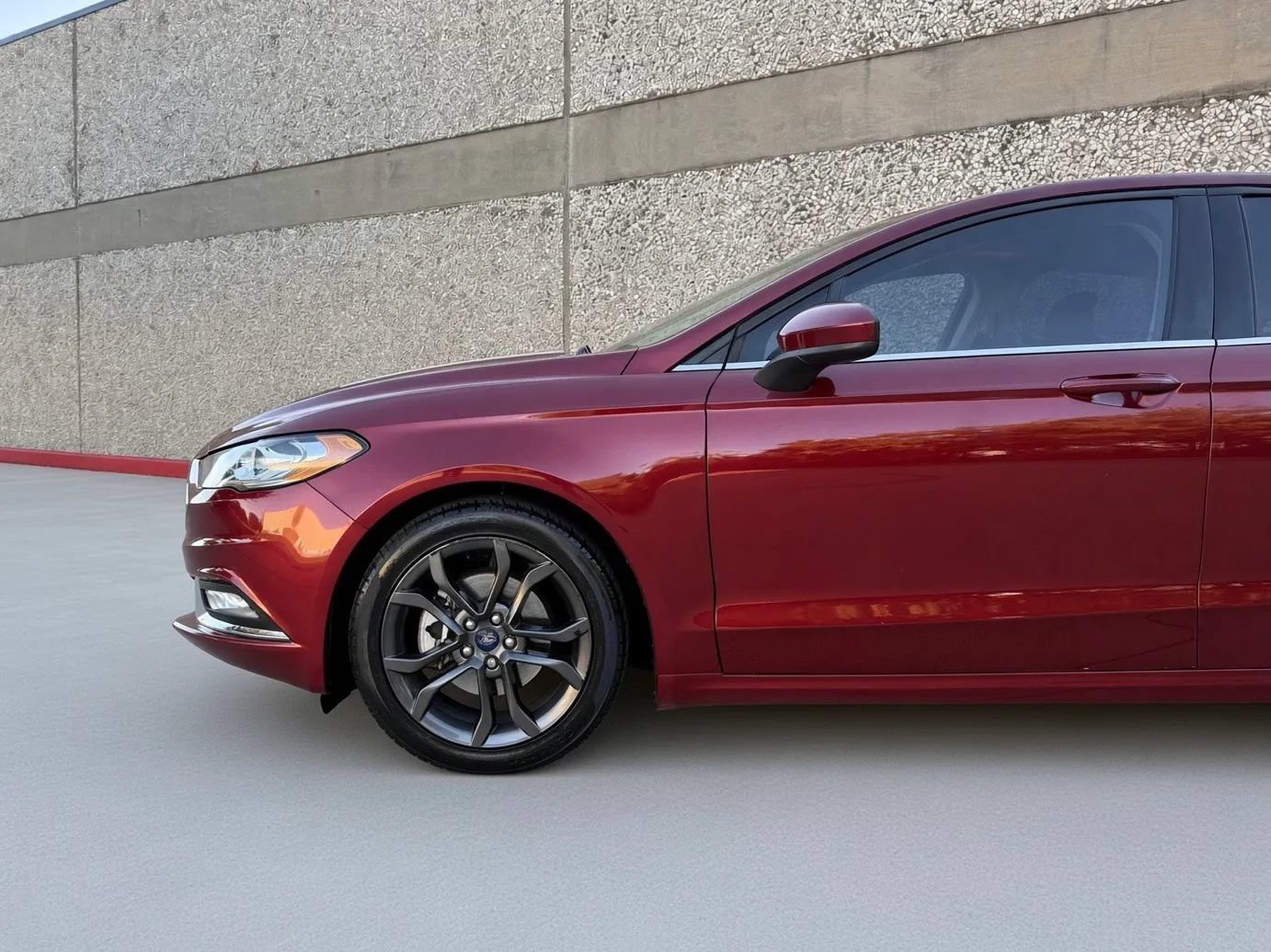 Used 2018 Ford Fusion SE w/ Equipment Group 201A FWD image 13