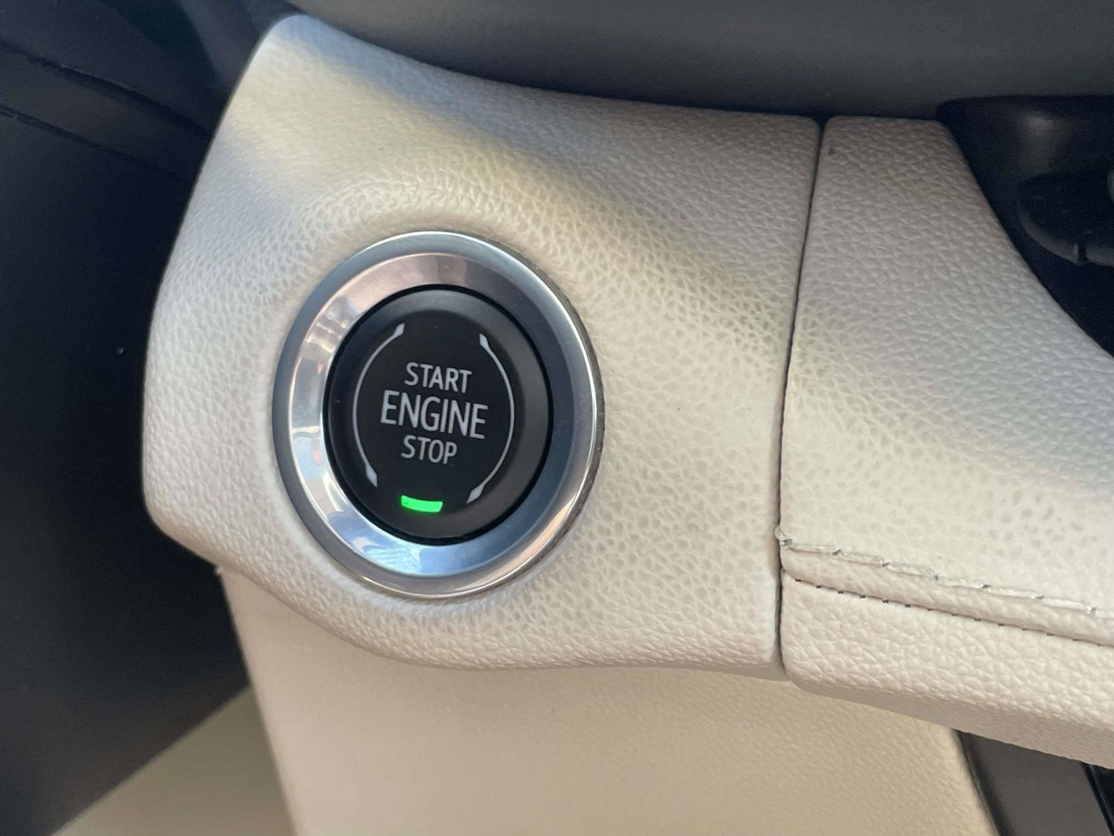 Certified 2021 Buick Envision Avenir w/ Technology Package II AWD/4WD image 27