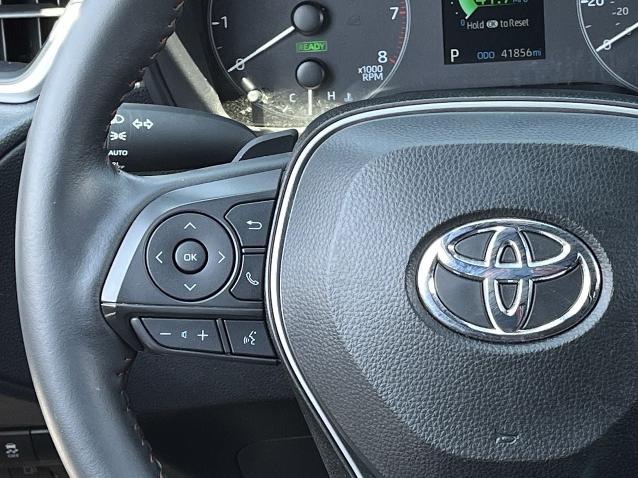 Used 2024 Toyota Corolla Cross AWD Hybrid image 12