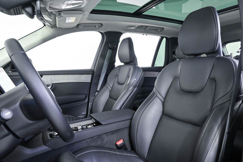 Certified 2026 Volvo XC90 B6 Ultra AWD/4WD image 7