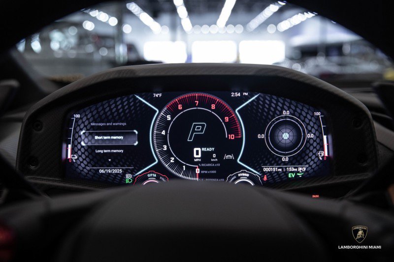 Used 2025 Lamborghini Revuelto image 50