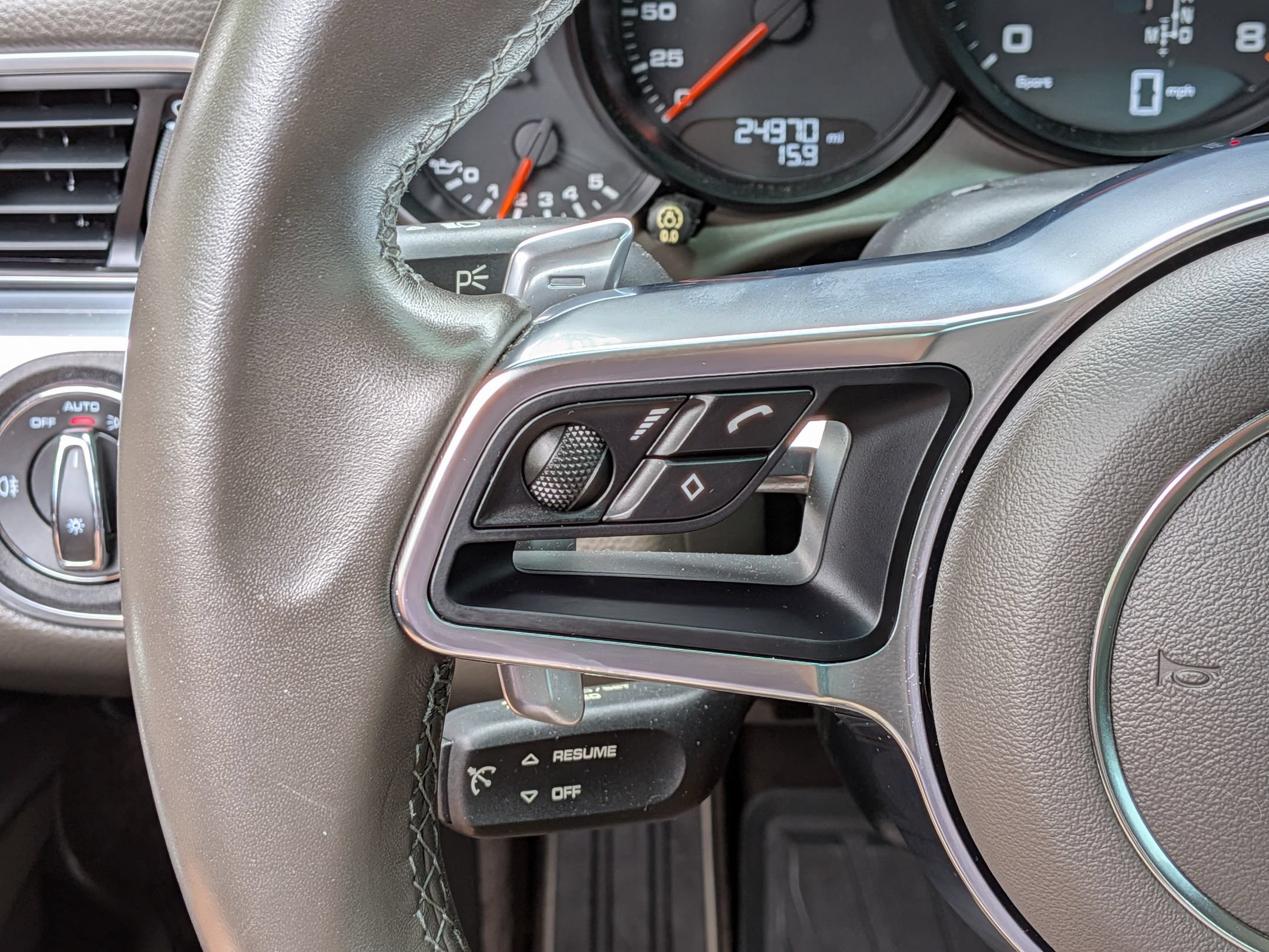 Certified 2019 Porsche 911 Carrera RWD image 9
