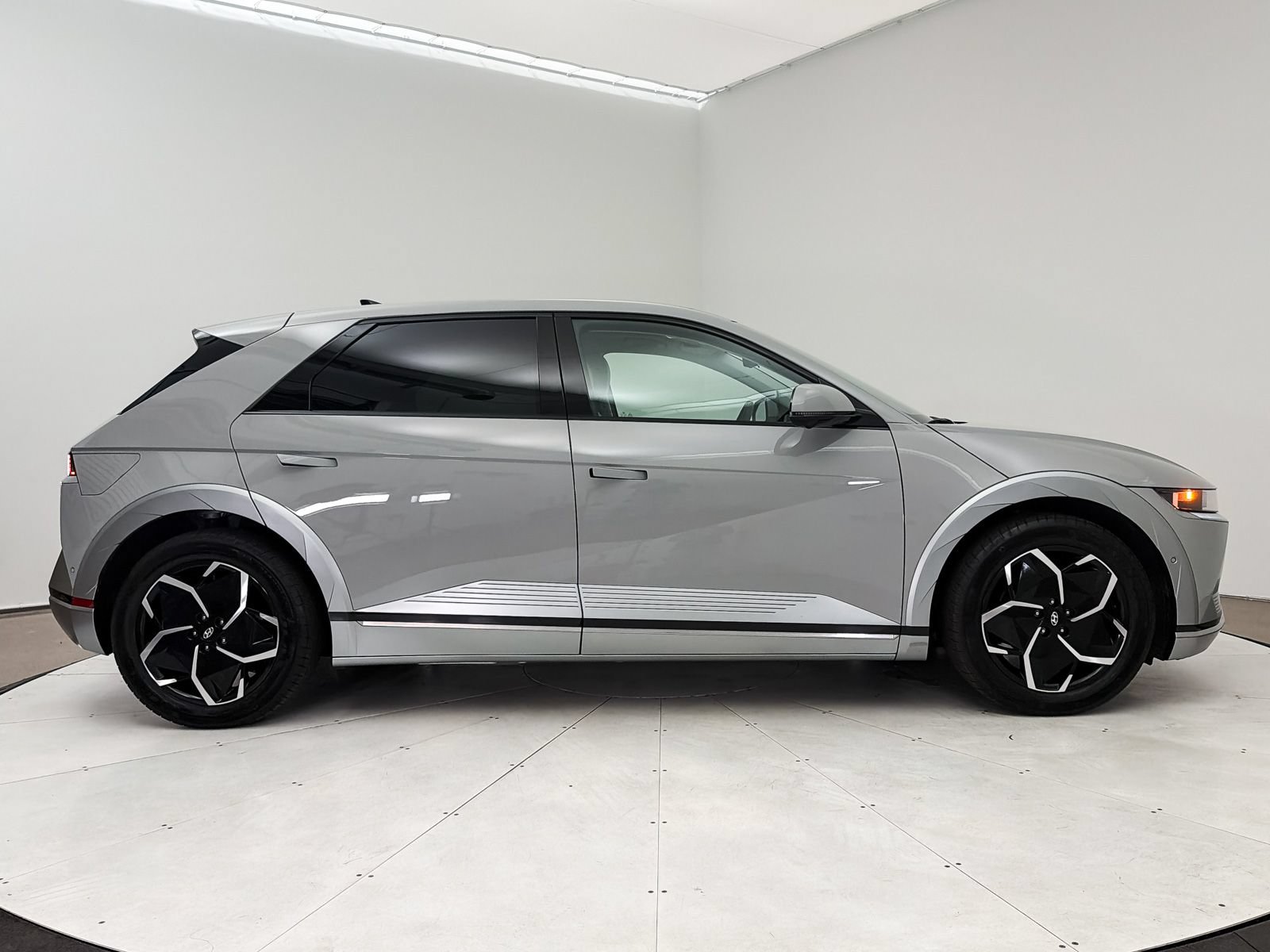 Used 2024 Hyundai Ioniq 5 Limited RWD image 33