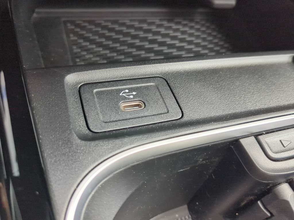 Used 2024 Mercedes-Benz GLA 250 image 9