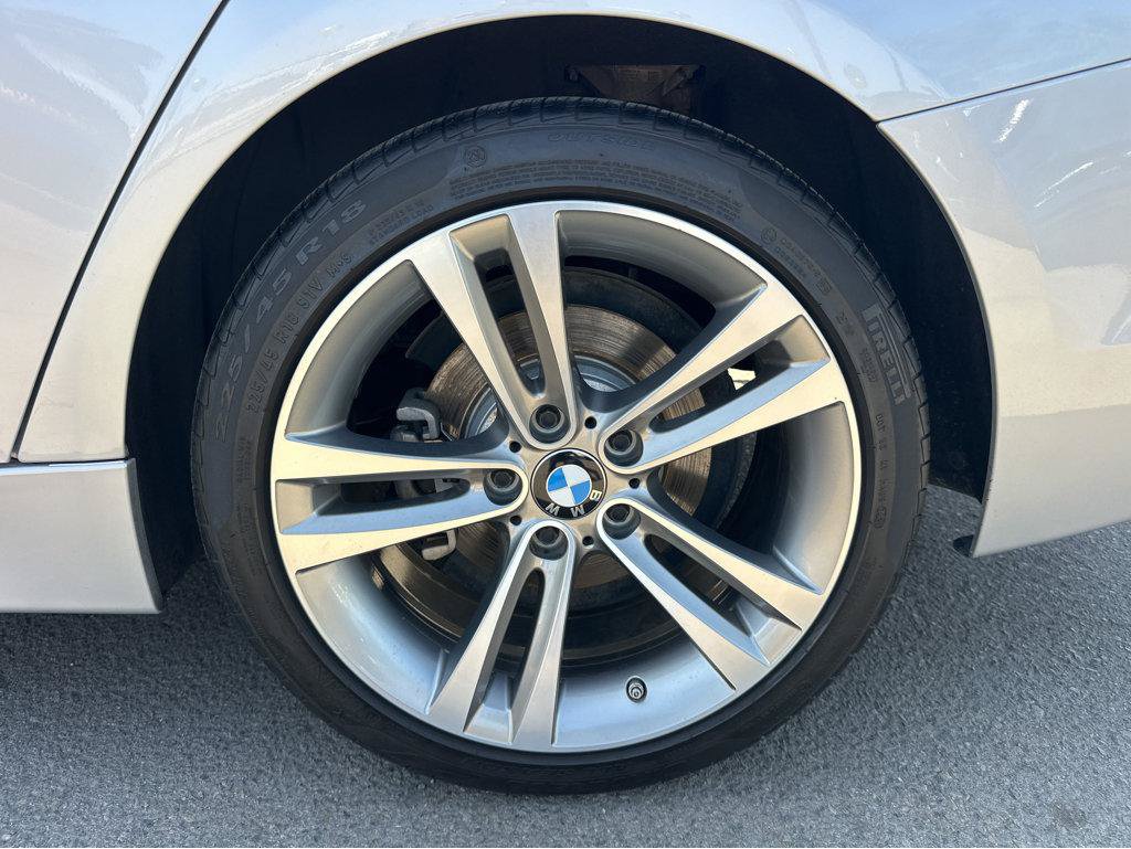 Used 2018 BMW 330i Sedan w/ Premium Package RWD image 14