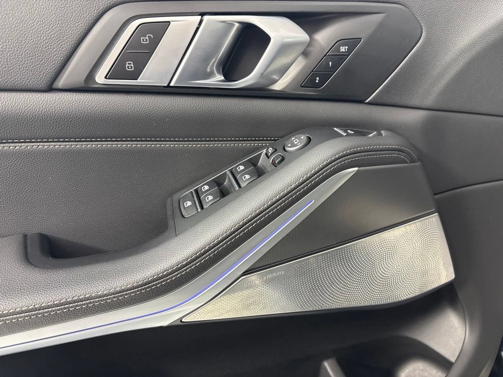 Used 2020 BMW X5 xDrive40i w/ M Sport Package AWD/4WD image 13