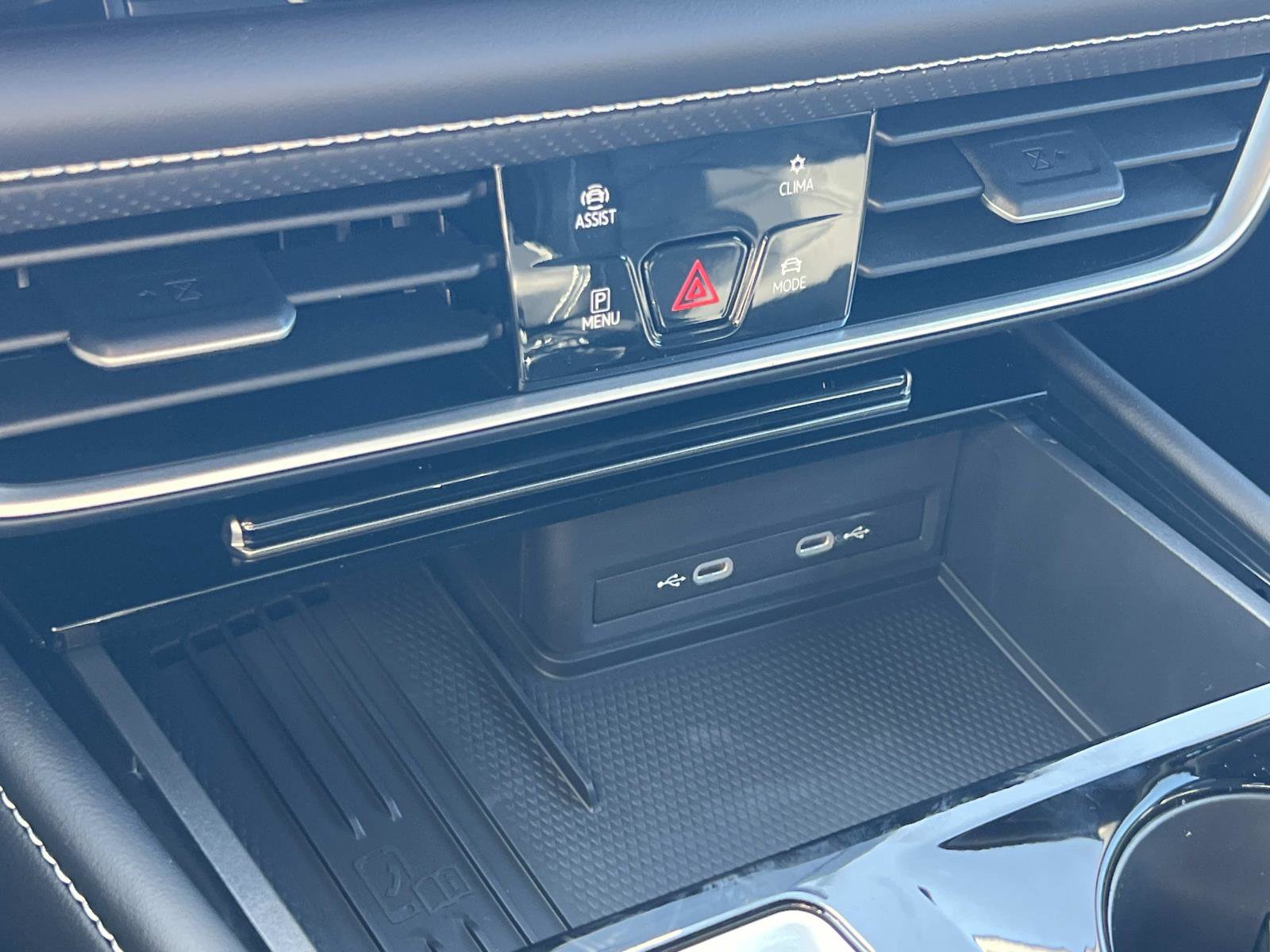 New 2026 Volkswagen Atlas Cross Sport SE image 14