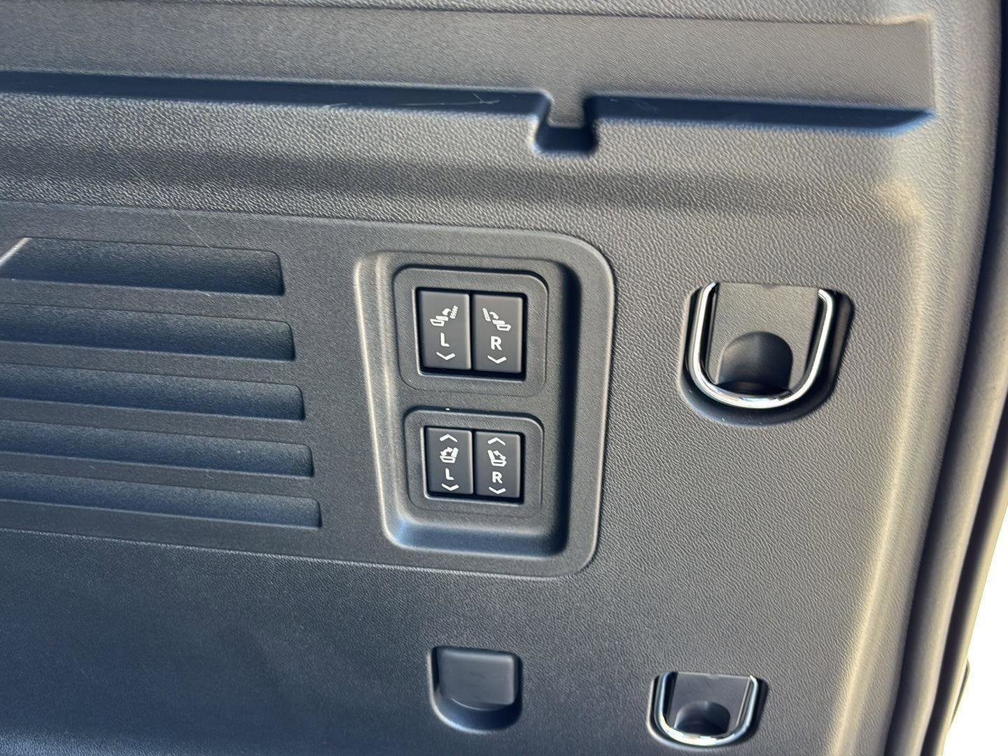 New 2025 GMC Acadia Denali w/ Super Cruise Package image 21