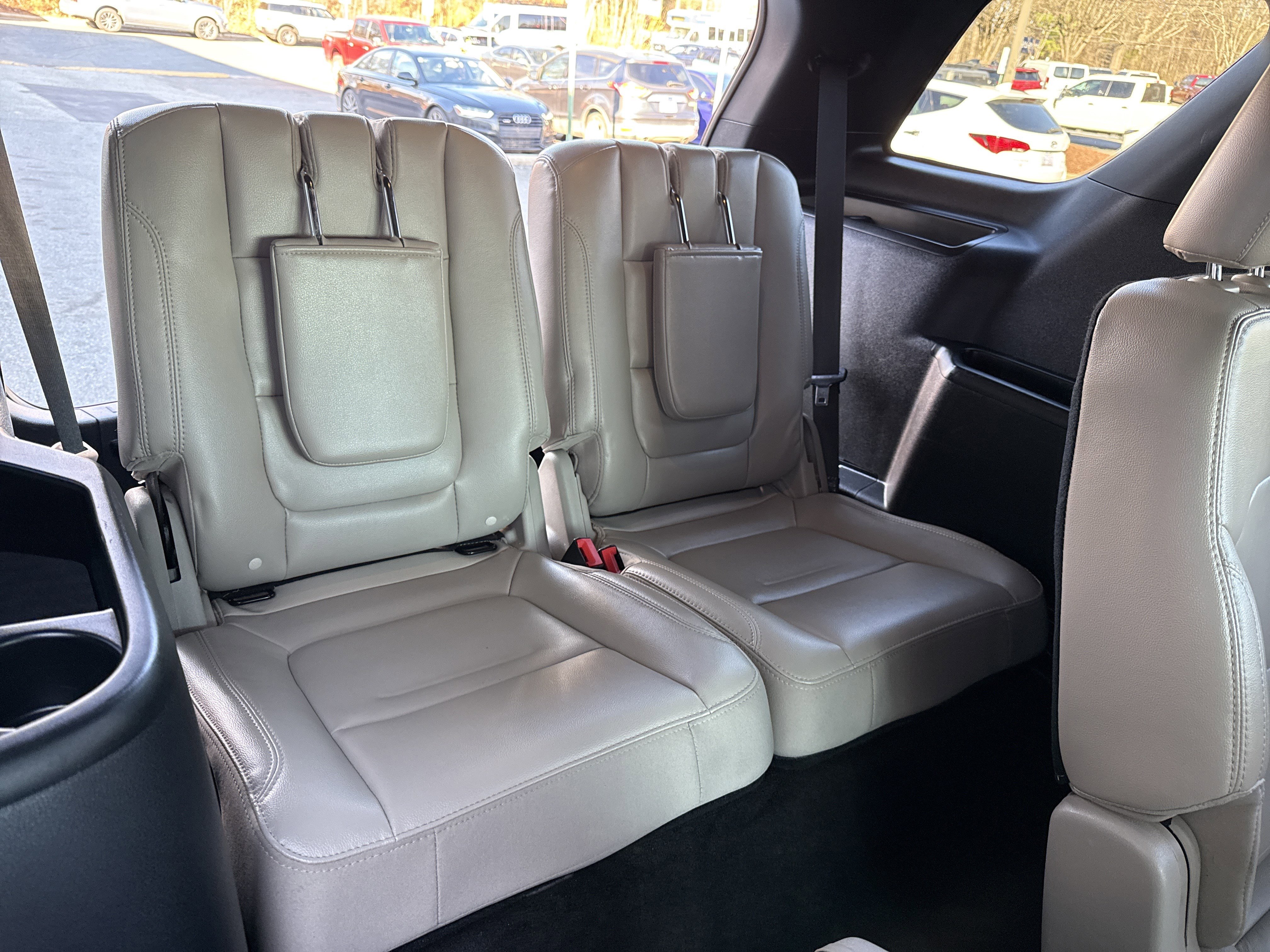 Used 2018 Ford Explorer XLT w/ Equipment Group 202A image 46