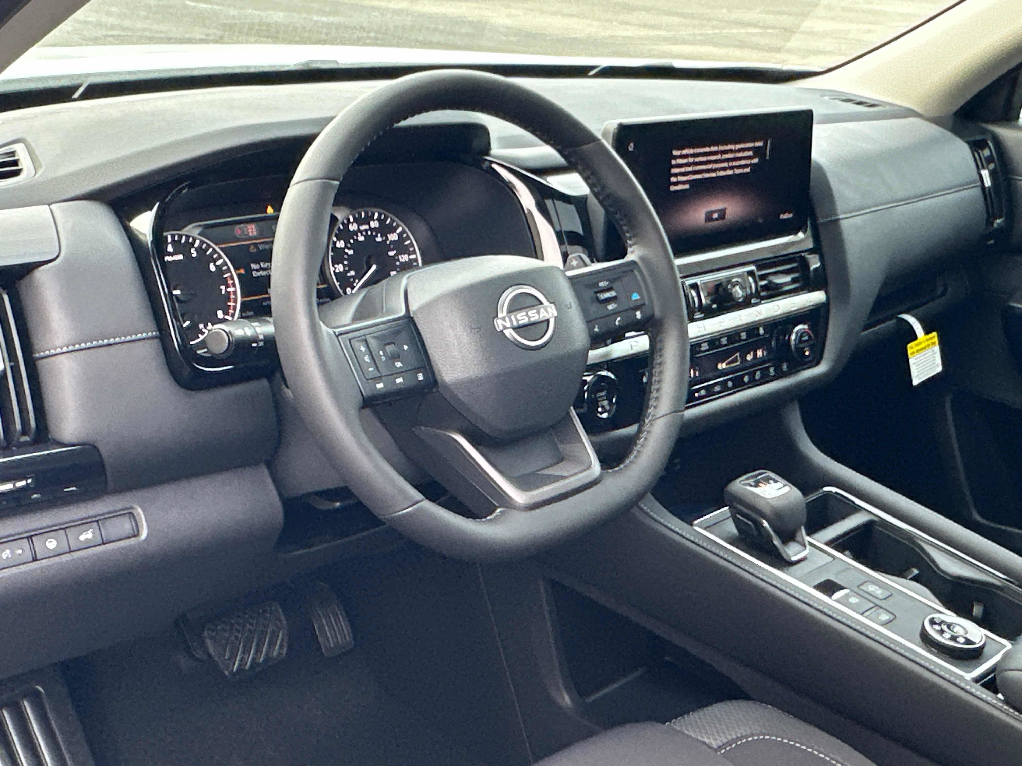 New 2026 Nissan Pathfinder SV w/ SV Premium Package AWD/4WD image 32