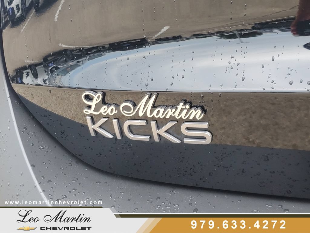 Used 2025 Nissan Kicks SV FWD image 5