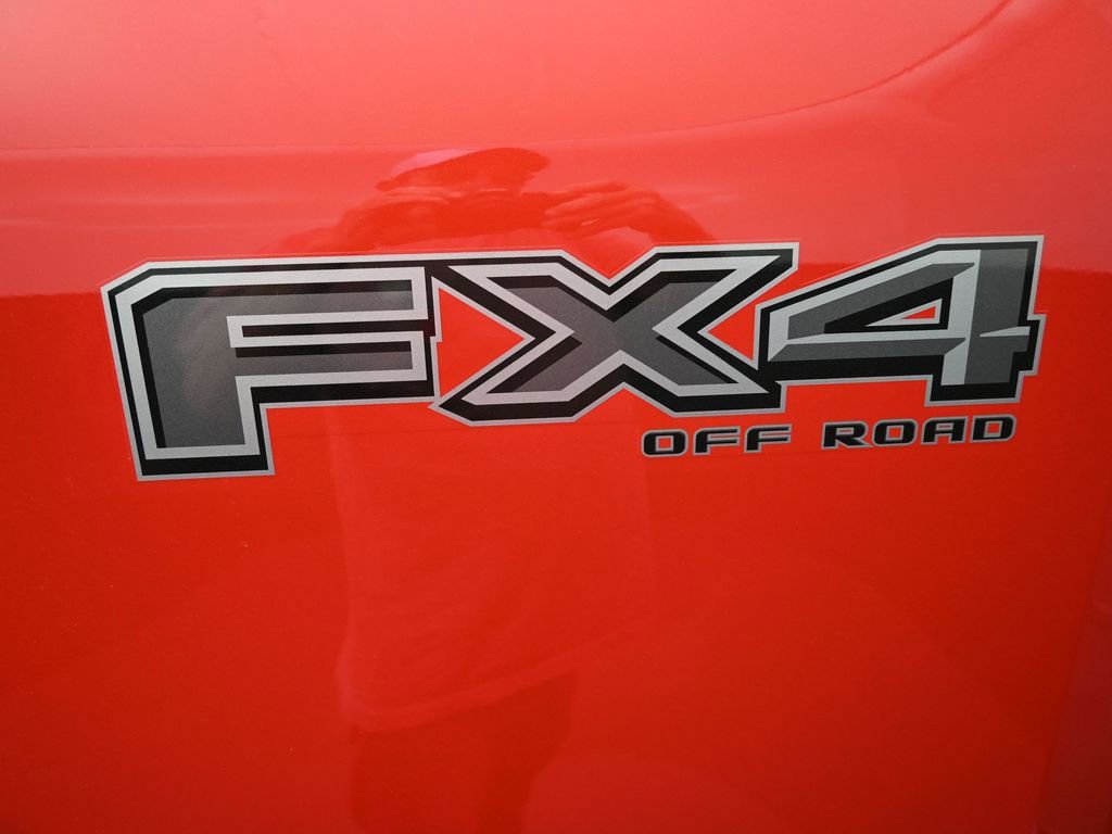 New 2026 Ford F250 Lariat w/ Black Appearance Package image 23