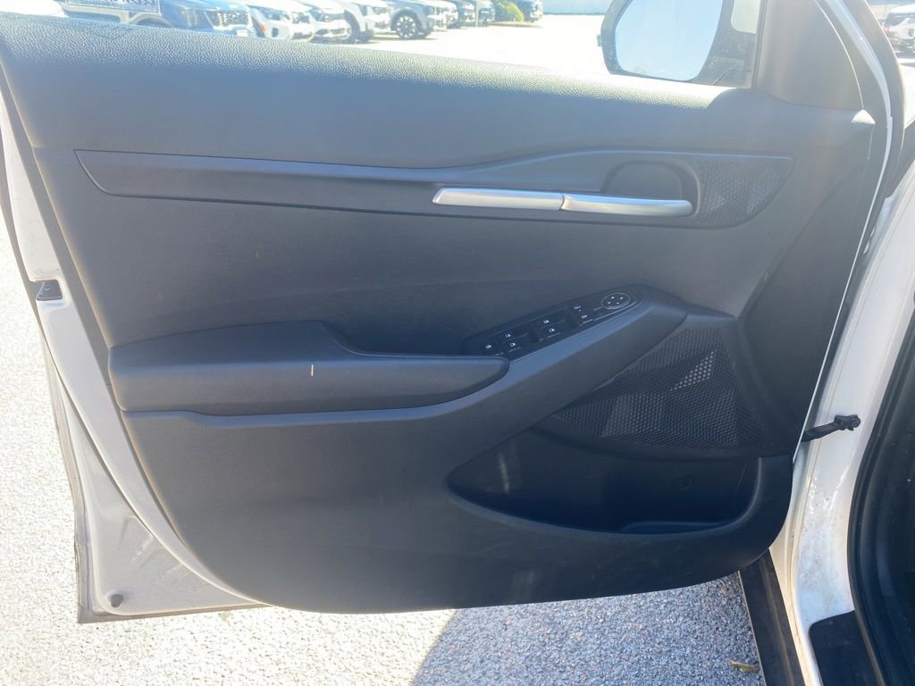 Certified 2024 Kia Seltos LX image 10