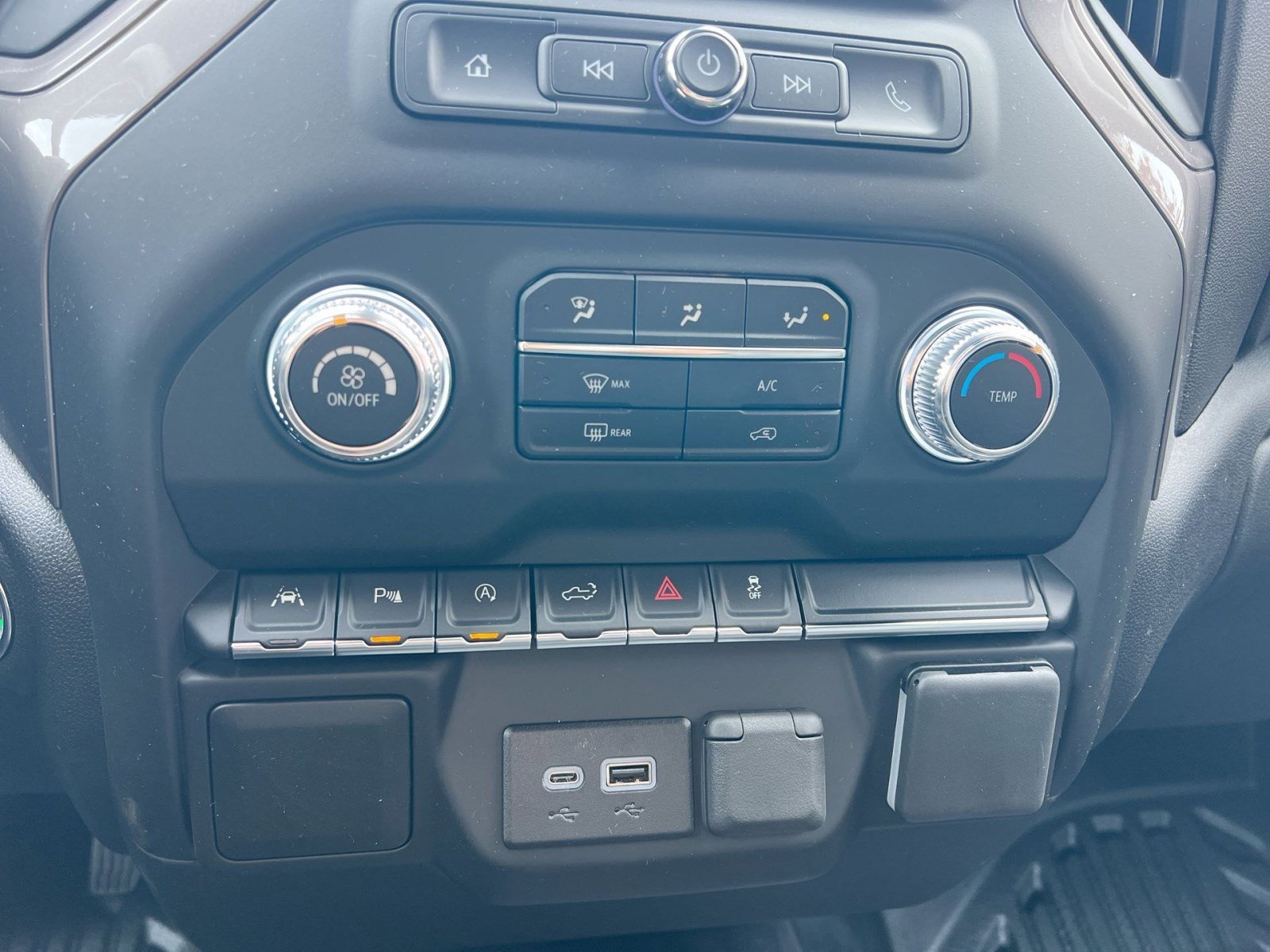 New 2026 GMC Sierra 1500 Pro w/ Pro Value Package image 18