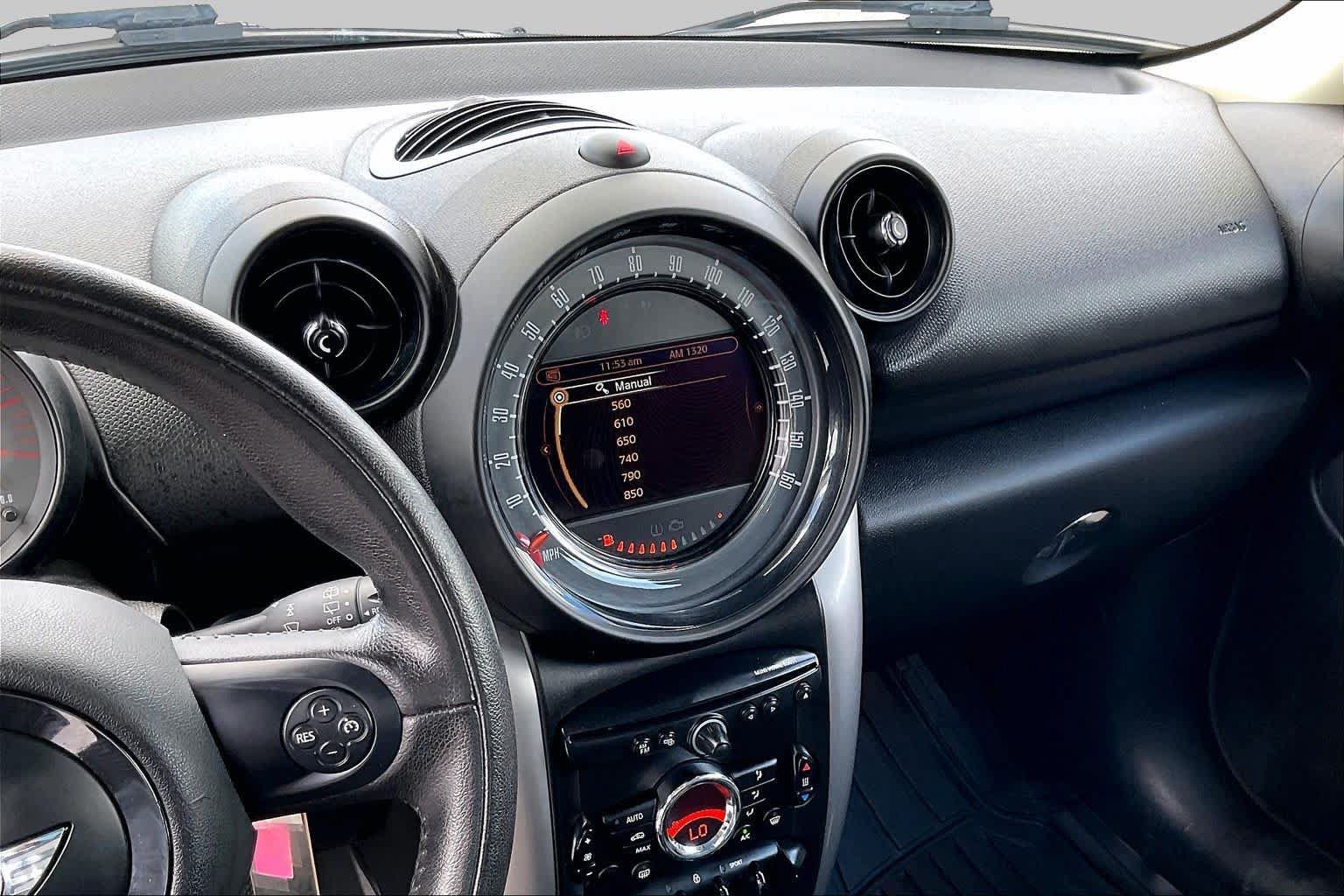 Used 2015 MINI Cooper Paceman FWD image 7