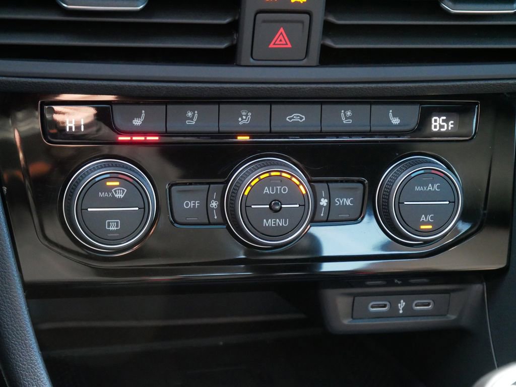 Used 2024 Volkswagen Jetta GLI Autobahn image 23