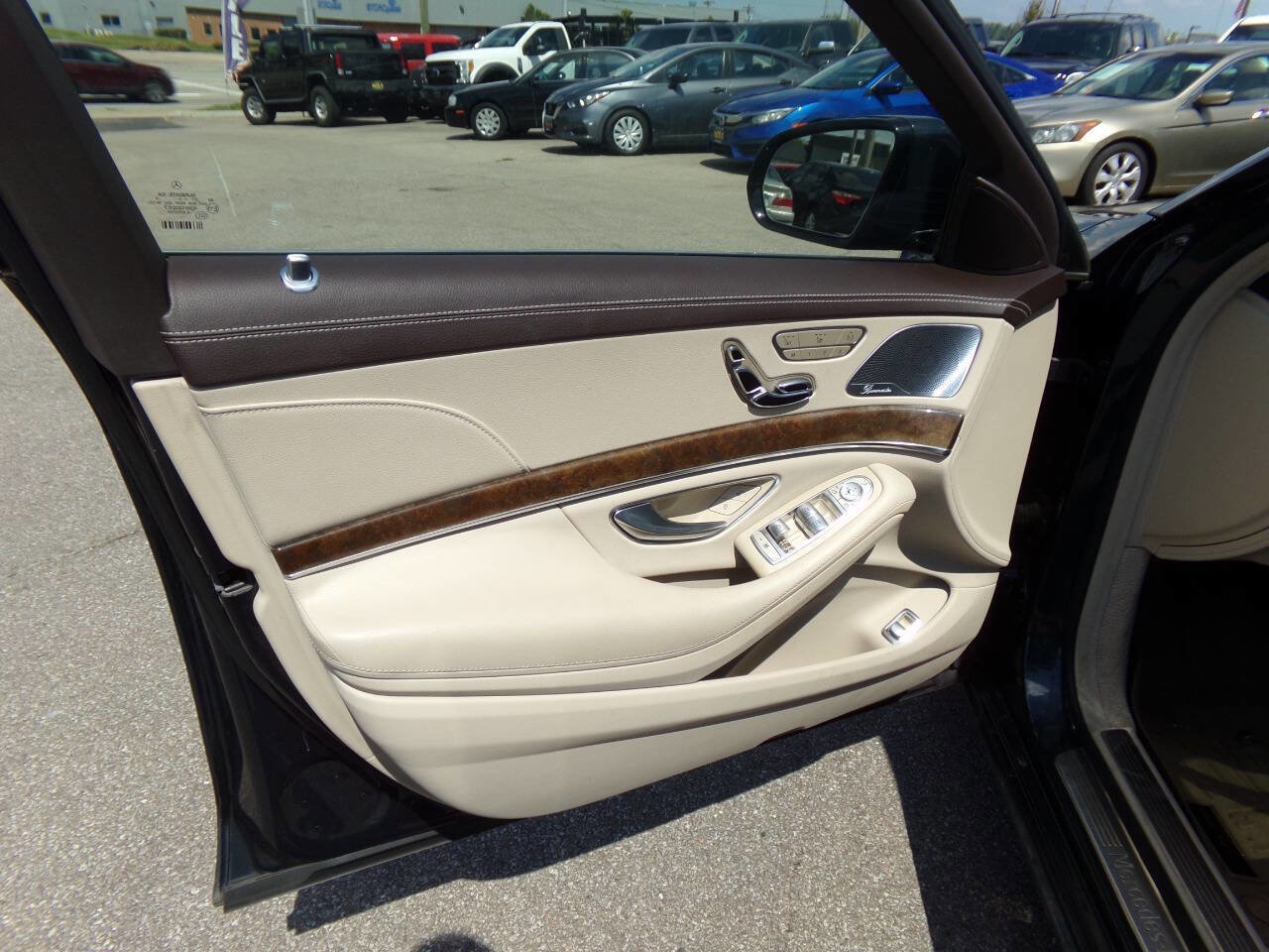 Used 2015 Mercedes-Benz S 550 4MATIC Sedan image 41