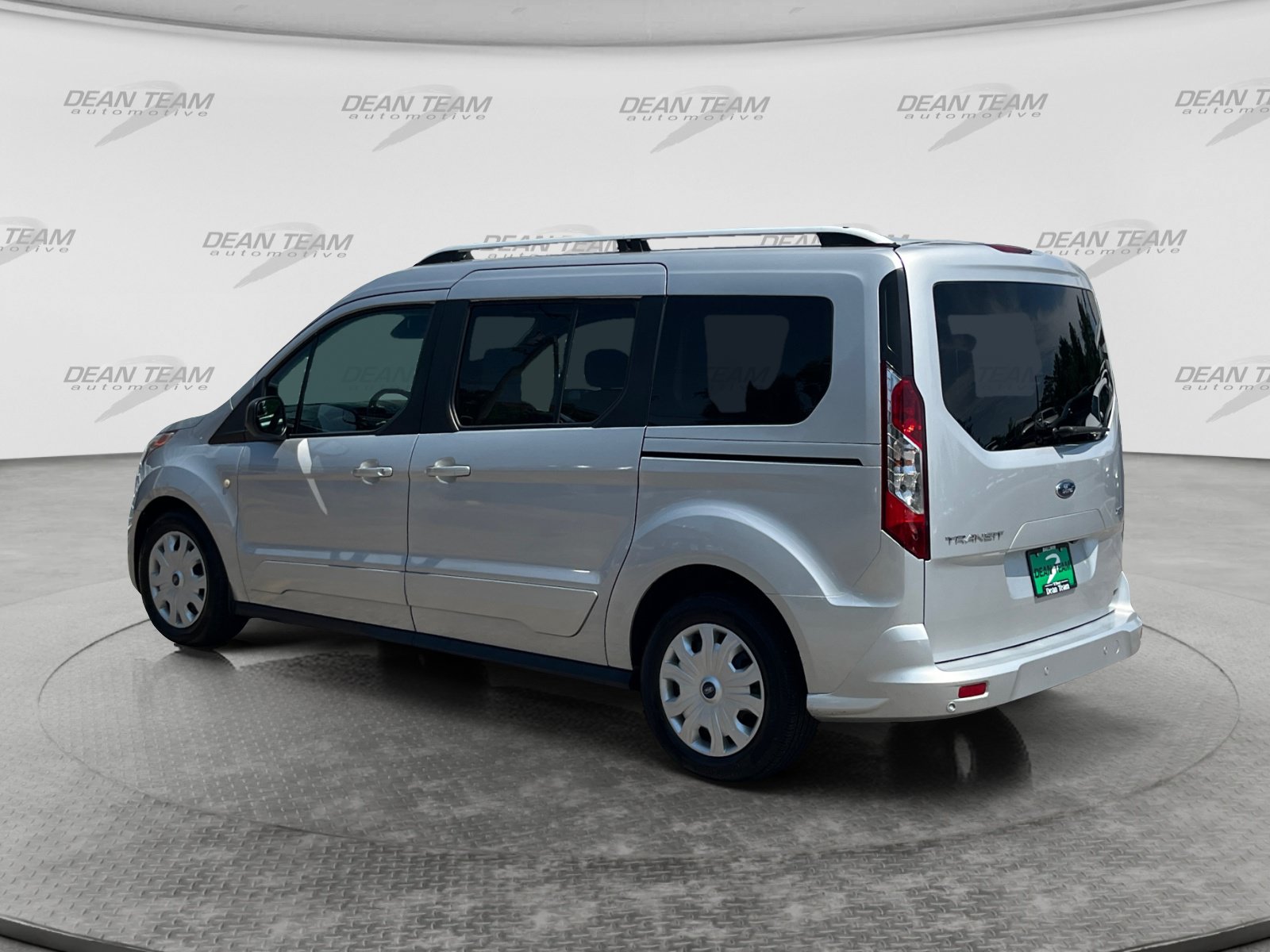 Used 2020 Ford Transit Connect XLT FWD image 6