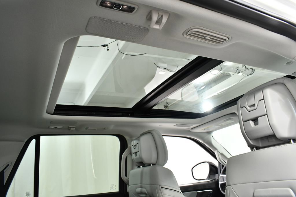 New 2026 Ford Expedition Max Platinum image 18