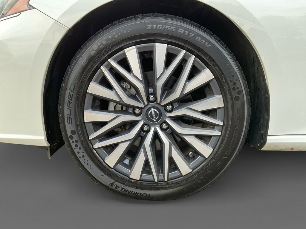 Used 2023 Nissan Altima 2.5 SV image 16