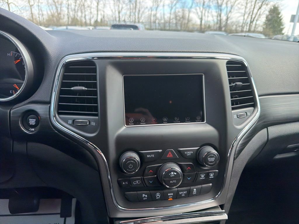 Used 2021 Jeep Grand Cherokee Laredo image 14