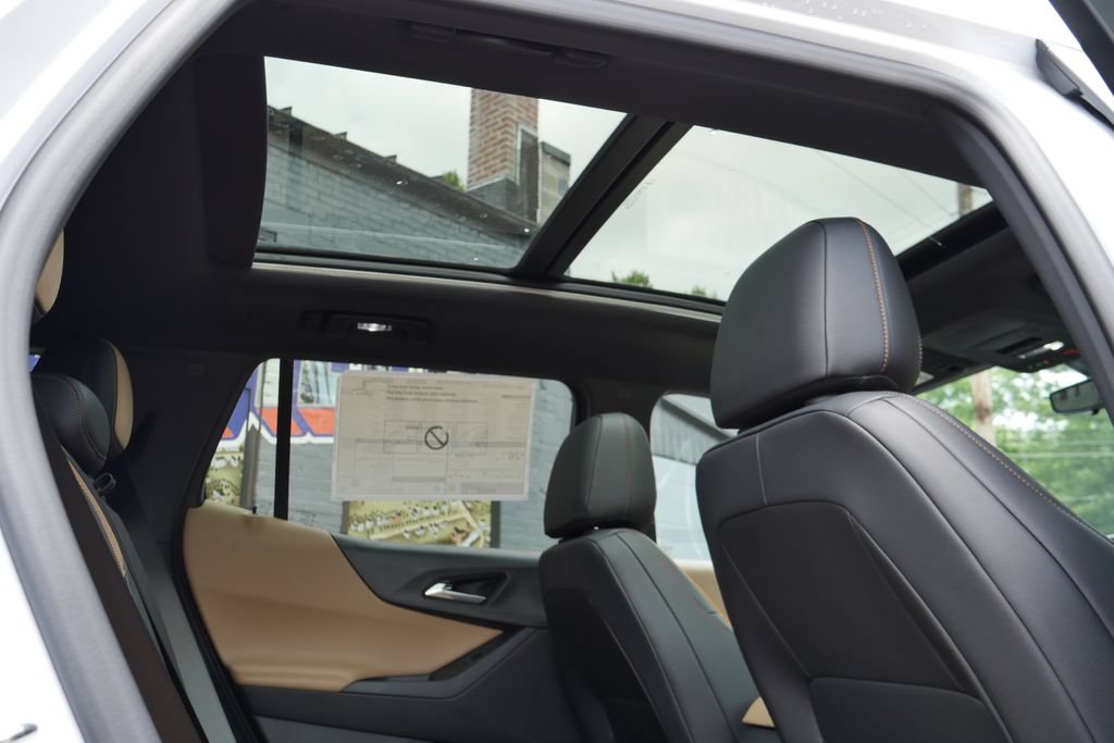 New 2027 Chevrolet Equinox ACTIV w/ Safety and Technology Package AWD/4WD image 18