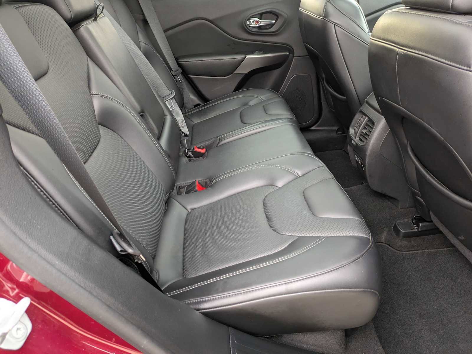 Used 2021 Jeep Cherokee Limited image 20