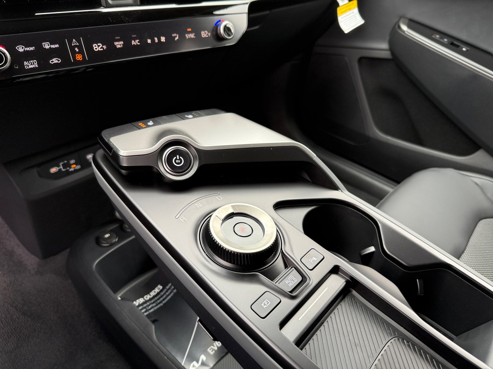 New 2025 Kia EV6 Light w/ Light LR Technology Package image 13