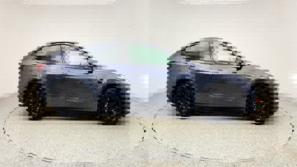 Used 2020 Tesla Model Y Long Range image 4
