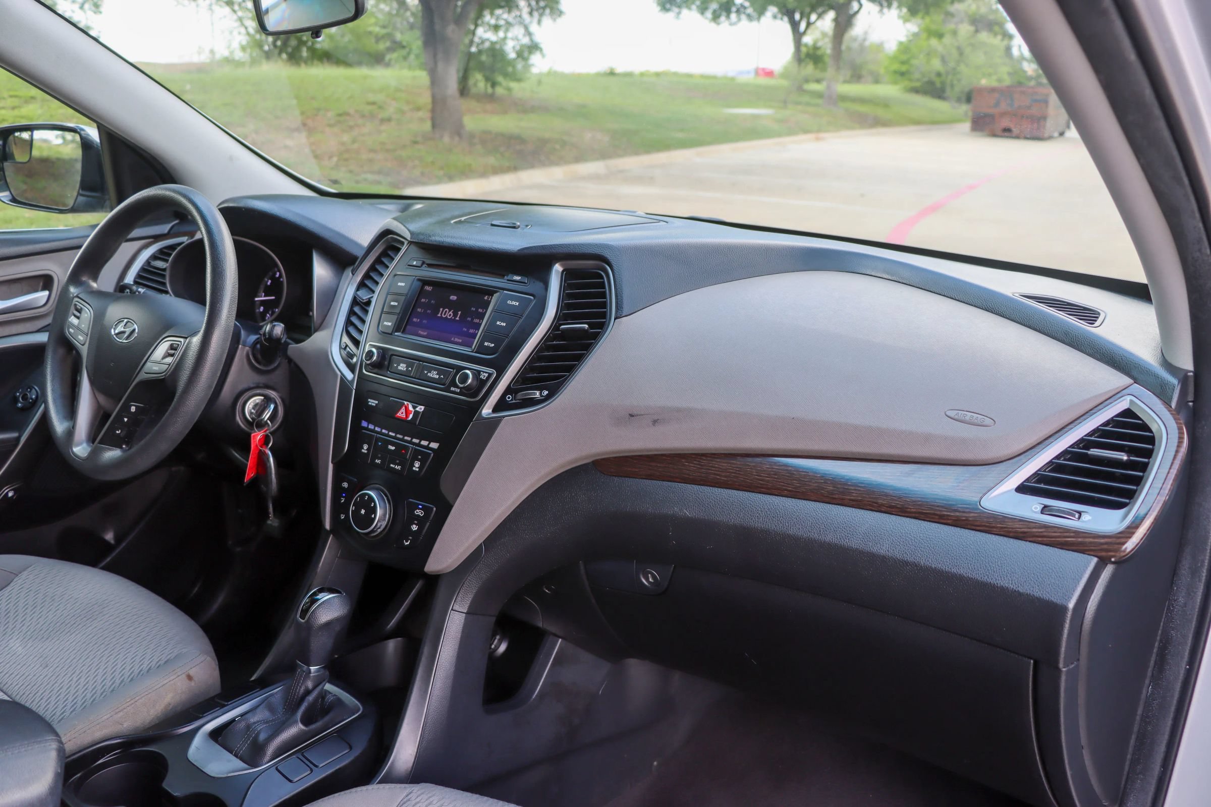 Used 2017 Hyundai Santa Fe Sport FWD image 22