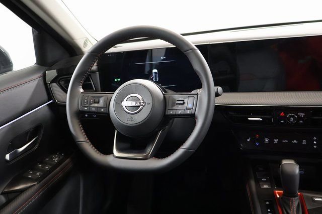 New 2026 Nissan Kicks SR w/ SR Premium Package FWD image 13