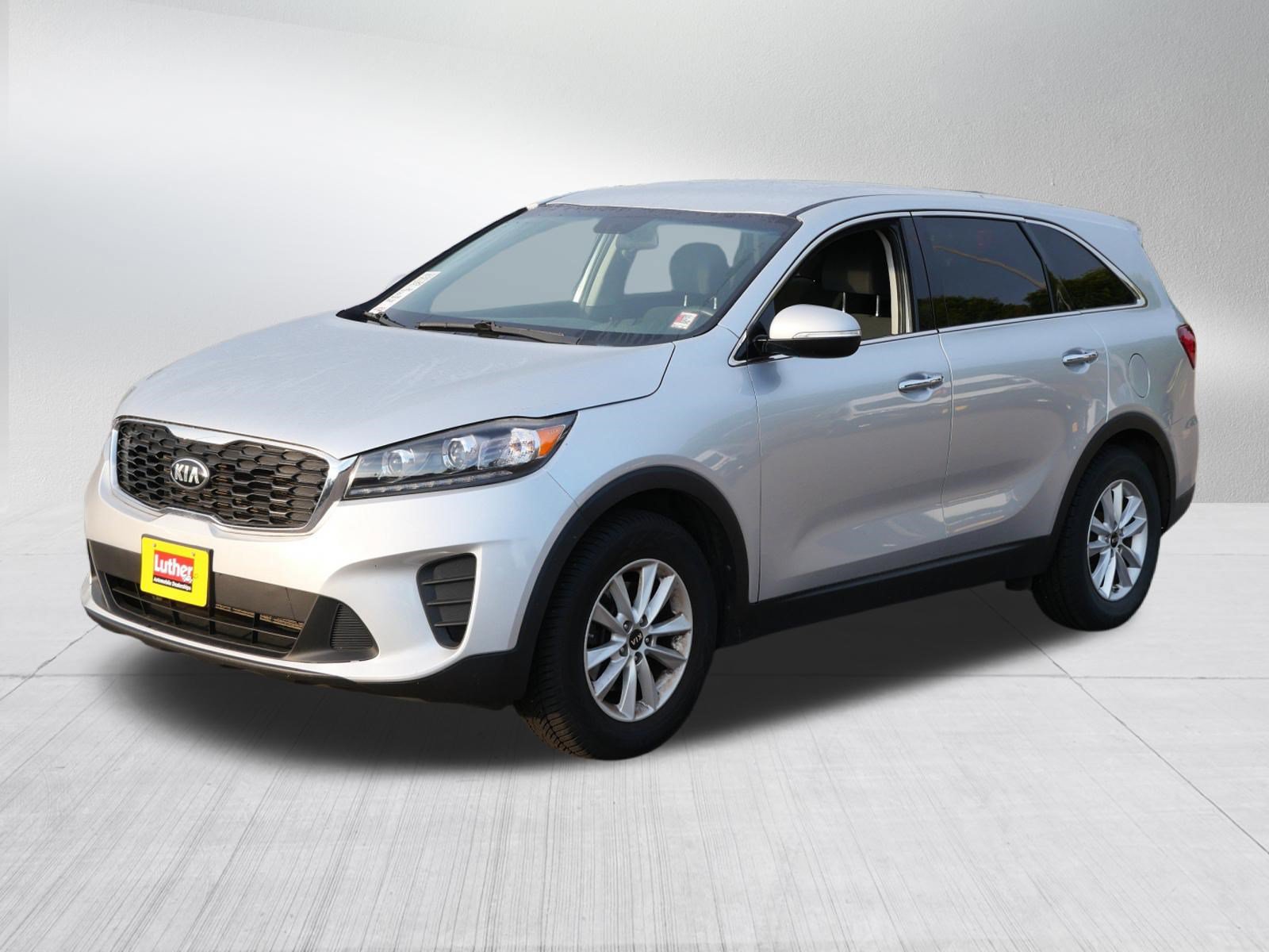 Used 2019 Kia Sorento FWD V6 image 3