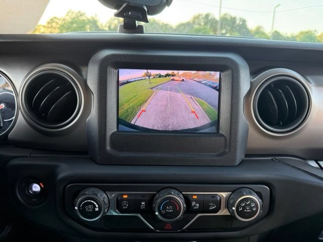 Used 2018 Jeep Wrangler Unlimited Sport S AWD/4WD image 19