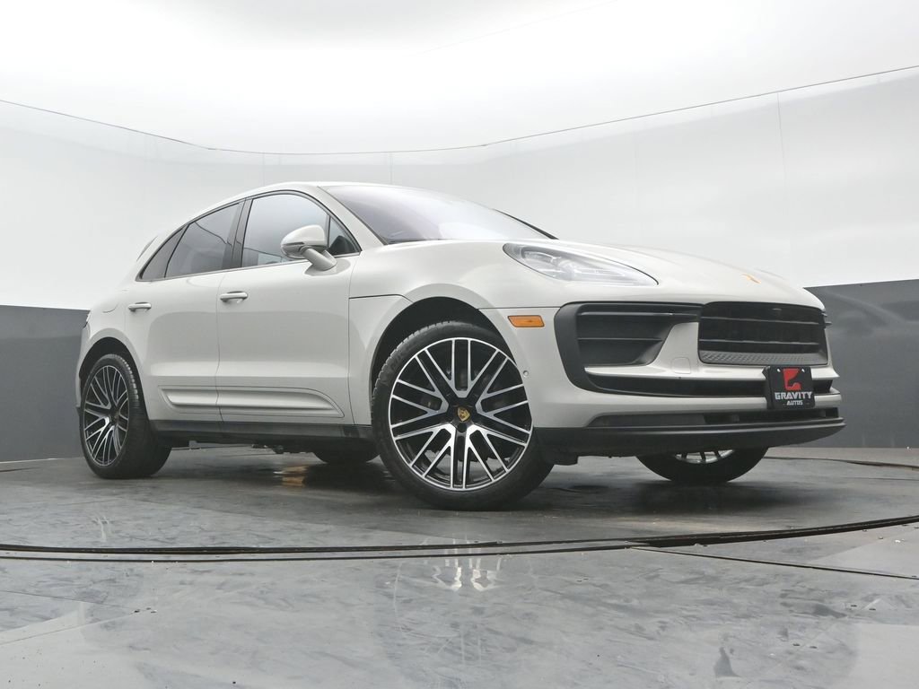 Used 2022 Porsche Macan AWD/4WD image 29