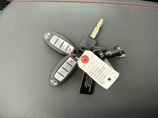 Used 2023 Nissan Titan PRO-4X w/ Pro-4x Convenience Package AWD/4WD image 43