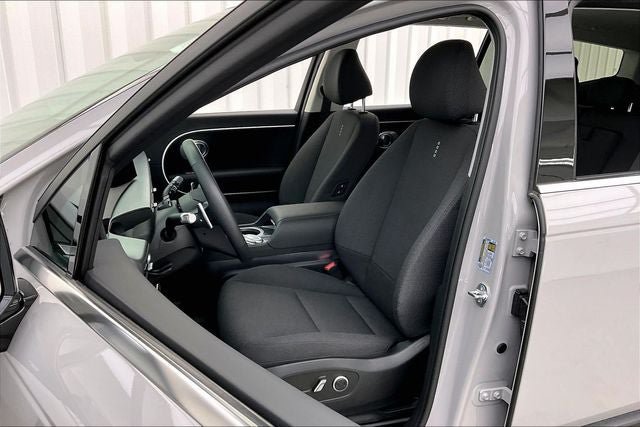 Certified 2026 Hyundai Ioniq 9 SE AWD/4WD image 8