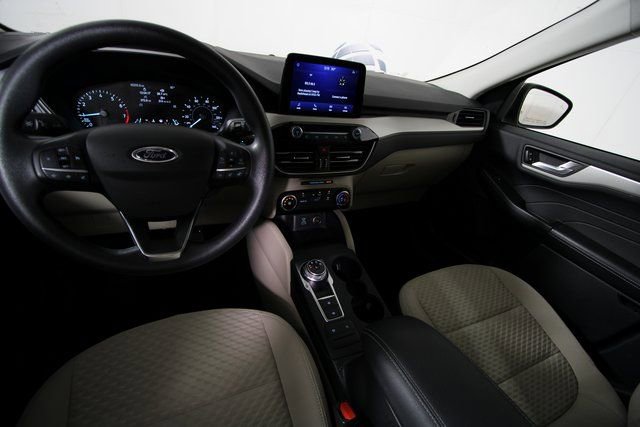 Used 2021 Ford Escape SE image 32