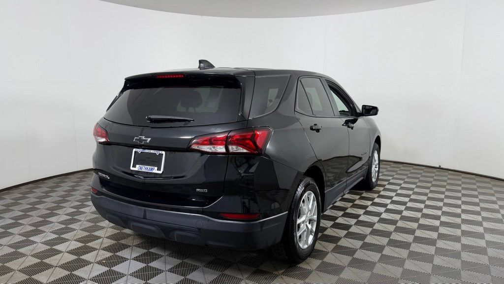Used 2023 Chevrolet Equinox LS w/ LS Convenience Package AWD/4WD image 9